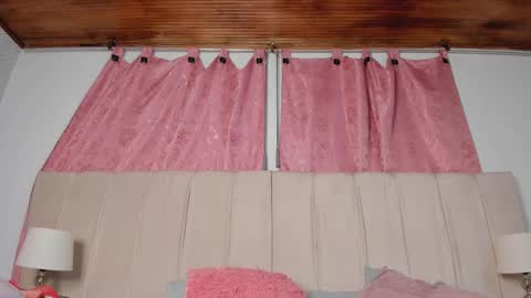 aurora_divine online show from March 11, 2025, 7:25 pm