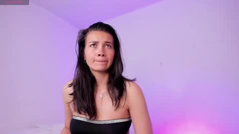 aurora_divine online show from April 25, 2026, 7:00 pm