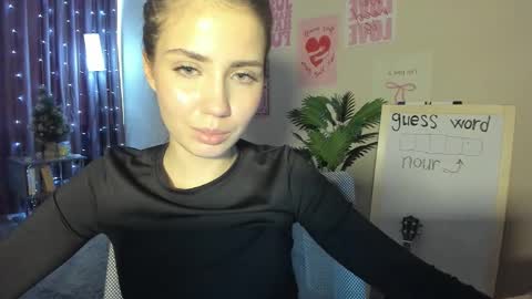 aurora_glow_211 online show from March 11, 2026, 1:28 pm