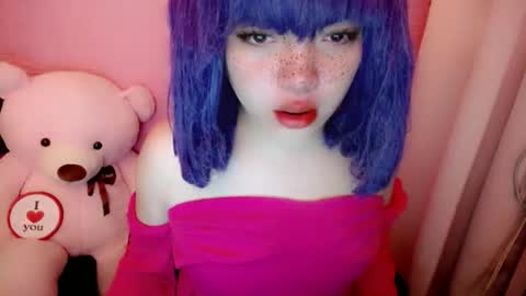 cute online show from April 8, 2026, 12:32 am