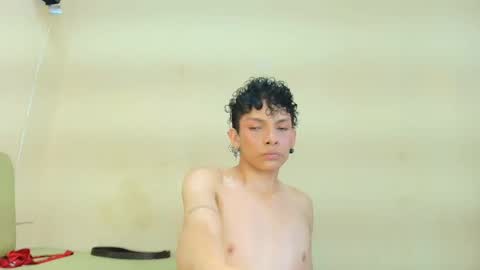 auroraa_369 online show from March 16, 2026, 5:44 am