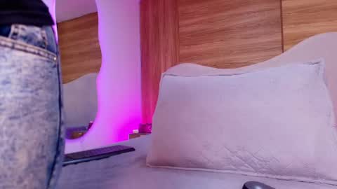 Snapshot of auroraa_miller chatting on May 12, 2026, 3:03 am auroraa_miller online show from May 12, 2026, 3:03 am