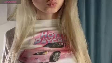 Aurora online show from September 20, 2025, 1:34 pm