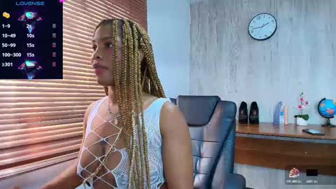 Snapshot of aurorabrow chatting on September 8, 2025, 7:46 pm Ariana online show from September 8, 2025, 7:46 pm