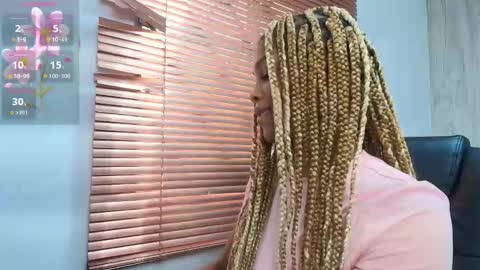 Snapshot of aurorabrow chatting on September 29, 2025, 7:51 pm Ariana online show from September 29, 2025, 7:51 pm