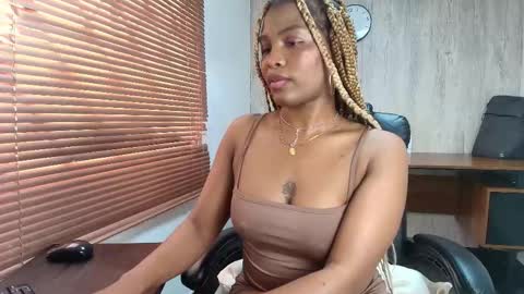 Snapshot of aurorabrow chatting on October 29, 2025, 2:52 pm Ariana online show from October 29, 2025, 2:52 pm