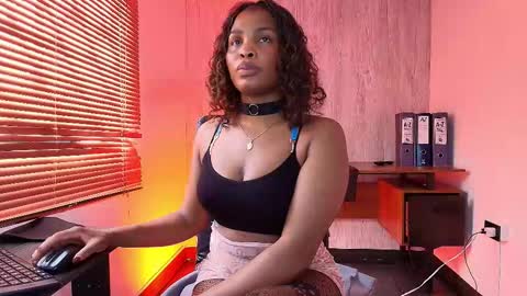 Snapshot of aurorabrow chatting on February 28, 2026, 7:15 pm Ariana online show from February 28, 2026, 7:15 pm