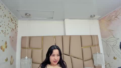 Snapshot of auroragracce chatting on May 9, 2026, 12:10 pm AuroraGracce online show from May 9, 2026, 12:10 pm