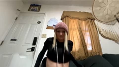 Snapshot of auroranightsxxx chatting on June 2, 2026, 10:34 pm Destiny Nicole online show from June 2, 2026, 10:34 pm