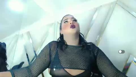 Aurora online show from October 15, 2025, 10:54 pm