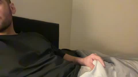 Snapshot of ausdude_95 chatting on July 10, 2026, 11:35 am ausdude_95 online show from July 10, 2026, 11:35 am