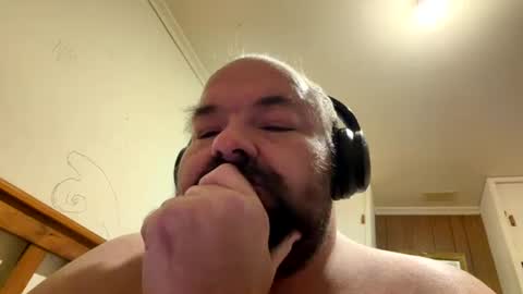 Snapshot of aussie_big_fella chatting on July 19, 2026, 1:26 pm Aaron Matthews online show from July 19, 2026, 1:26 pm