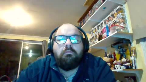Snapshot of aussie_big_fella chatting on July 23, 2026, 1:42 pm Aaron Matthews online show from July 23, 2026, 1:42 pm