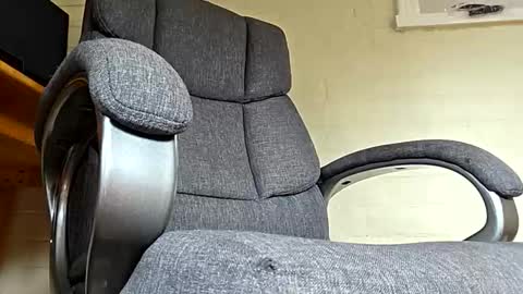 aussie_dadbod90 online show from February 19, 2026, 6:53 am