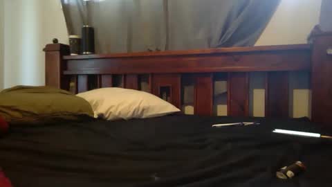 Snapshot of aussielovingxxx chatting on December 9, 2024, 2:56 am Milf4u online show from December 9, 2024, 2:56 am