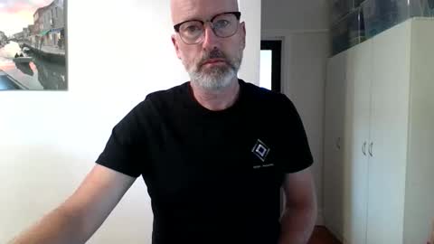 aussiemaninmelbourne online show from April 13, 2026, 3:12 am