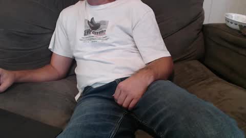 Snapshot of aussiemanvslady chatting on February 14, 2025, 5:30 am AussieDeviantsAnomymous online show from February 14, 2025, 5:30 am