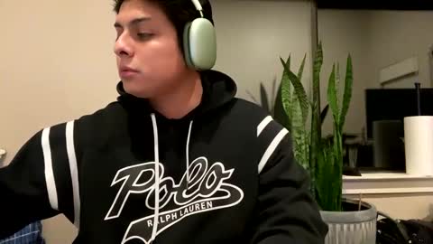 Snapshot of aussiepurple chatting on December 6, 2024, 7:10 am HarrisonGeorge online show from December 6, 2024, 7:10 am