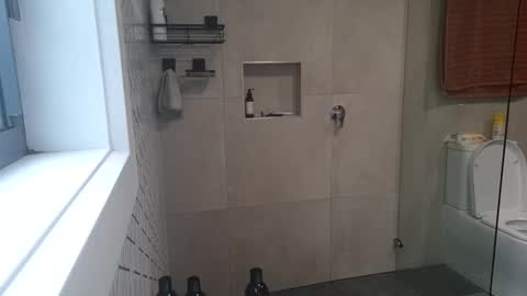 Snapshot of aussieweapon chatting on December 22, 2024, 3:33 am Nick online show from December 22, 2024, 3:33 am