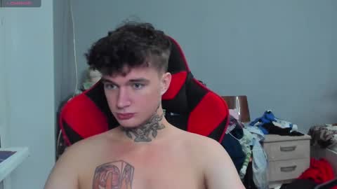 Snapshot of austen_milker chatting on December 12, 2024, 1:21 am Austen online show from December 12, 2024, 1:21 am