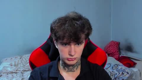 Snapshot of austen_milker chatting on February 12, 2025, 5:37 pm Austen online show from February 12, 2025, 5:37 pm