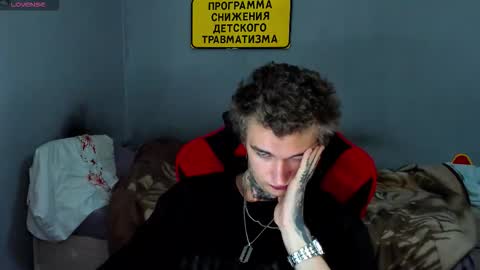 Snapshot of austen_milker chatting on September 16, 2025, 10:22 pm Austen online show from September 16, 2025, 10:22 pm