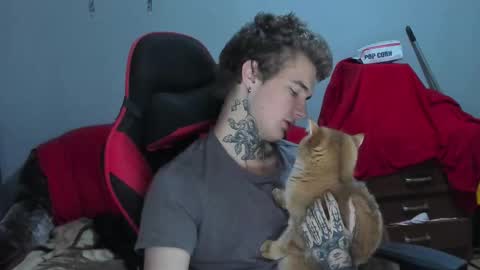 Snapshot of austen_milker chatting on October 24, 2025, 4:25 pm Austen online show from October 24, 2025, 4:25 pm