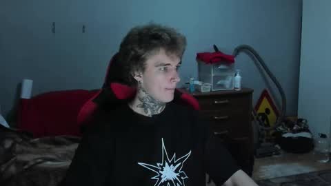 Snapshot of austen_milker chatting on December 4, 2025, 3:32 pm Austen online show from December 4, 2025, 3:32 pm