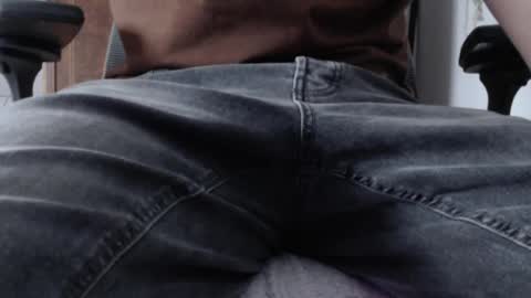 austin_breaker online show from April 12, 2026, 4:34 pm