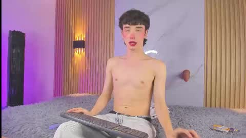 austin_rouse online show from September 24, 2025, 8:12 pm