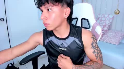 Snapshot of austin_valverde chatting on December 17, 2025, 2:34 pm Austin online show from December 17, 2025, 2:34 pm