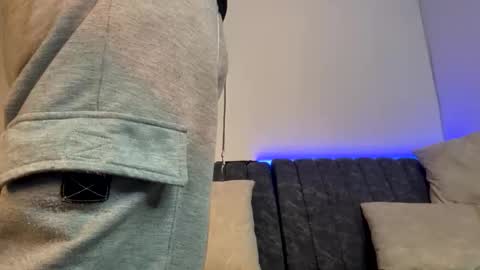 Snapshot of austintorres_ chatting on May 19, 2026, 12:16 am AustinTorres online show from May 19, 2026, 12:16 am
