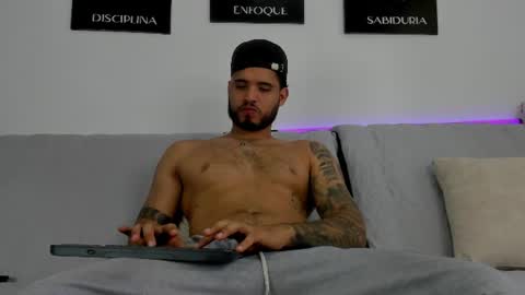 AustinTorres  online show from June 23, 2026, 9:35 pm
