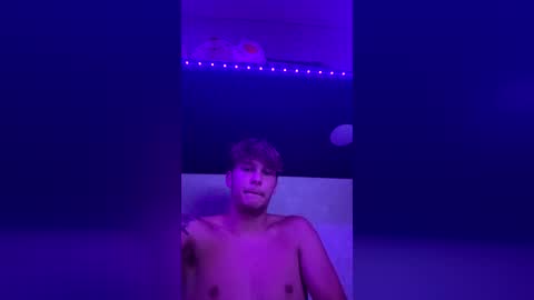 Snapshot of austiny36 chatting on July 1, 2026, 6:04 am austiny36 online show from July 1, 2026, 6:04 am