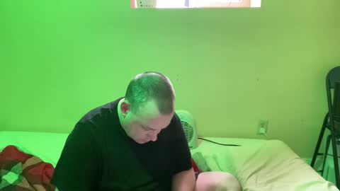 Snapshot of auz1812 chatting on December 20, 2025, 7:21 pm Auz online show from December 20, 2025, 7:21 pm