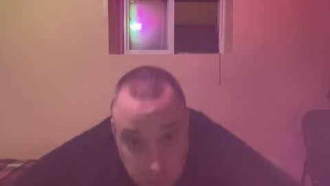 Snapshot of auz1812 chatting on April 10, 2026, 7:35 am Auz online show from April 10, 2026, 7:35 am