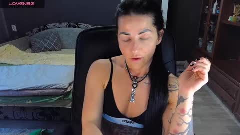 Ava online show from April 16, 2026, 1:01 pm