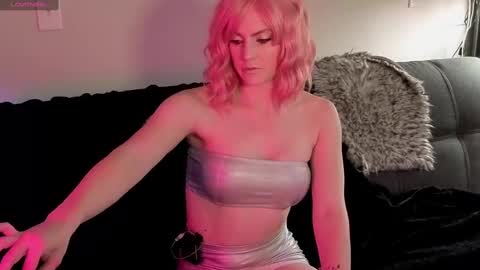 Ava Rhodes online show from October 6, 2025, 2:20 am