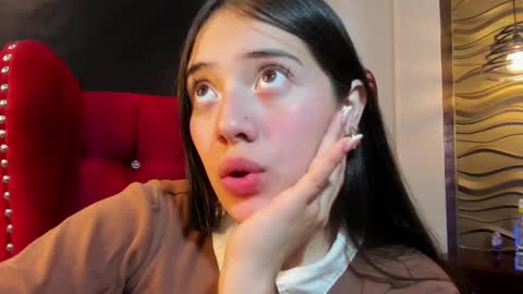 Snapshot of ava_broown chatting on December 14, 2024, 7:46 pm online show from December 14, 2024, 7:46 pm