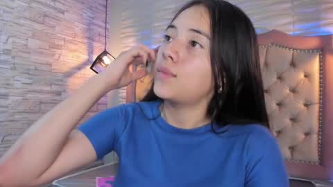 Snapshot of ava_broown chatting on January 10, 2025, 4:54 am online show from January 10, 2025, 4:54 am