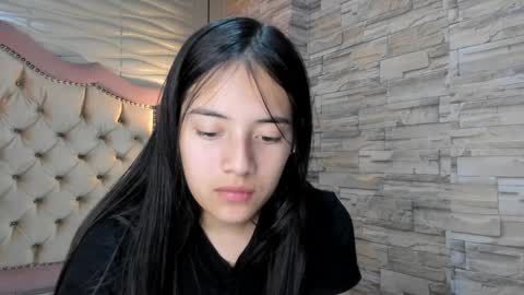 Snapshot of ava_broown chatting on January 18, 2025, 5:52 am online show from January 18, 2025, 5:52 am