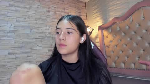 Snapshot of ava_broown chatting on January 23, 2025, 4:19 am online show from January 23, 2025, 4:19 am