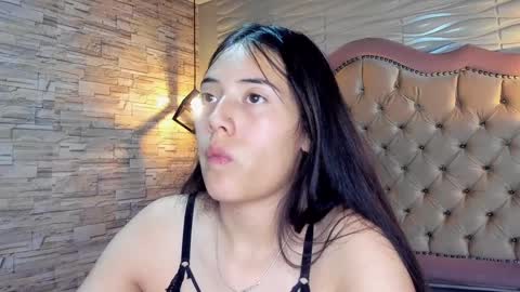 Snapshot of ava_broown chatting on January 26, 2025, 10:35 pm online show from January 26, 2025, 10:35 pm