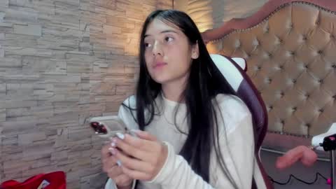 Snapshot of ava_broown chatting on January 28, 2025, 3:04 am online show from January 28, 2025, 3:04 am