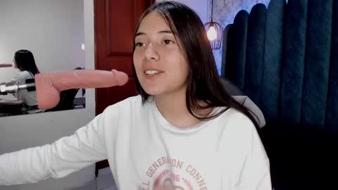 Snapshot of ava_broown chatting on March 2, 2025, 8:59 am online show from March 2, 2025, 8:59 am