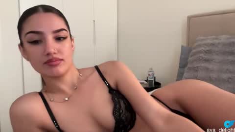 Ava  online show from October 4, 2025, 12:41 am