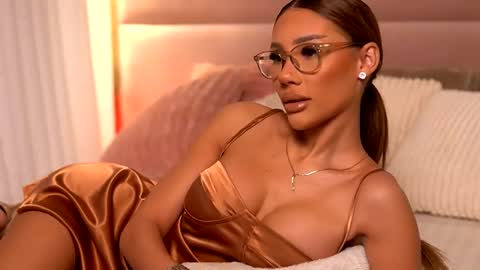 Ava online show from January 12, 2026, 3:34 am