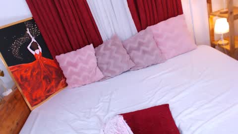 Ava online show from January 27, 2025, 7:56 pm