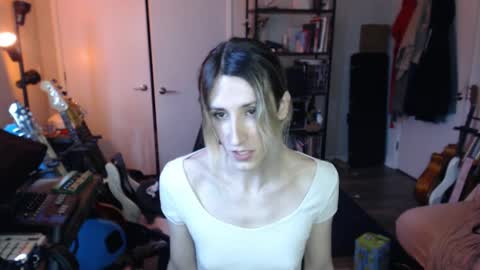 Ava online show from May 9, 2026, 8:36 pm