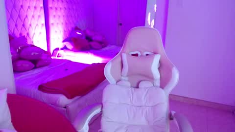 Snapshot of ava_williams_ chatting on February 12, 2026, 1:28 pm AVA online show from February 12, 2026, 1:28 pm